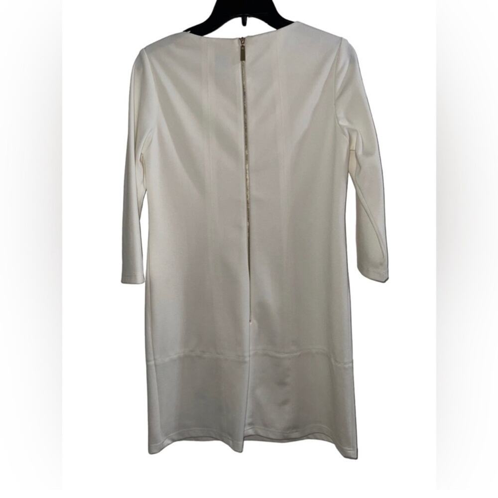 NWT! Vince Camuto Light Cream Shift Dress with Beautiful Neckline - Size 6 - Picture 4 of 8